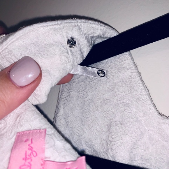 Lilly Pulitzer Shift Dress - Picture 9 of 9